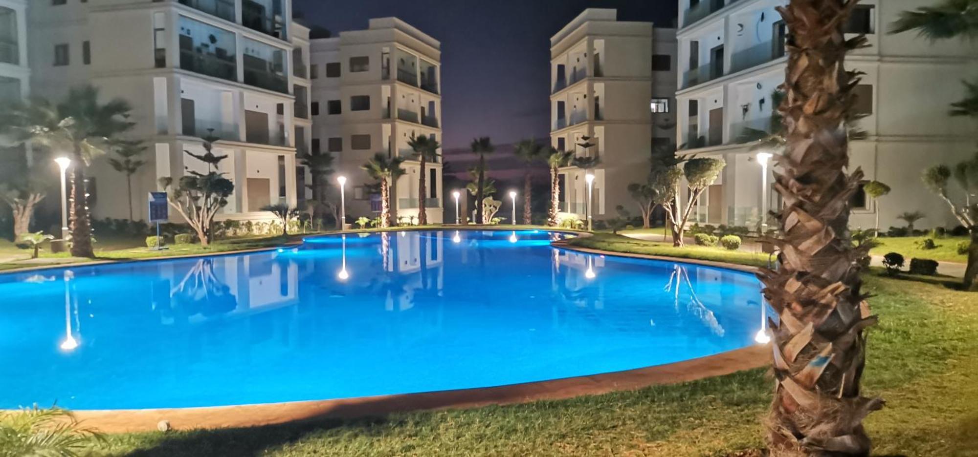 Grand Appartement Vue Golf A 2 Min De La Plage Bouznika Eksteriør bilde